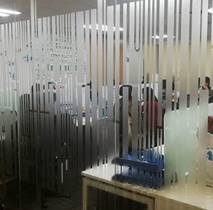 Giấy dán kính mờ văn phòng mã 02