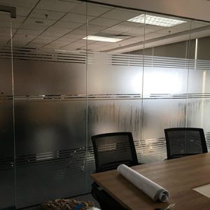 Giấy dán kính mờ văn phòng mã 04